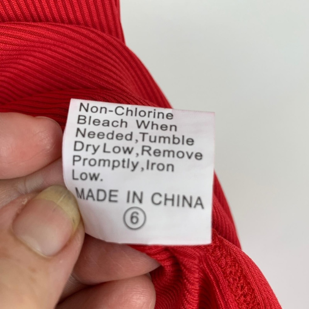 Shein Basics Solid Form Fitted Tank Bodysuit Size… - image 5